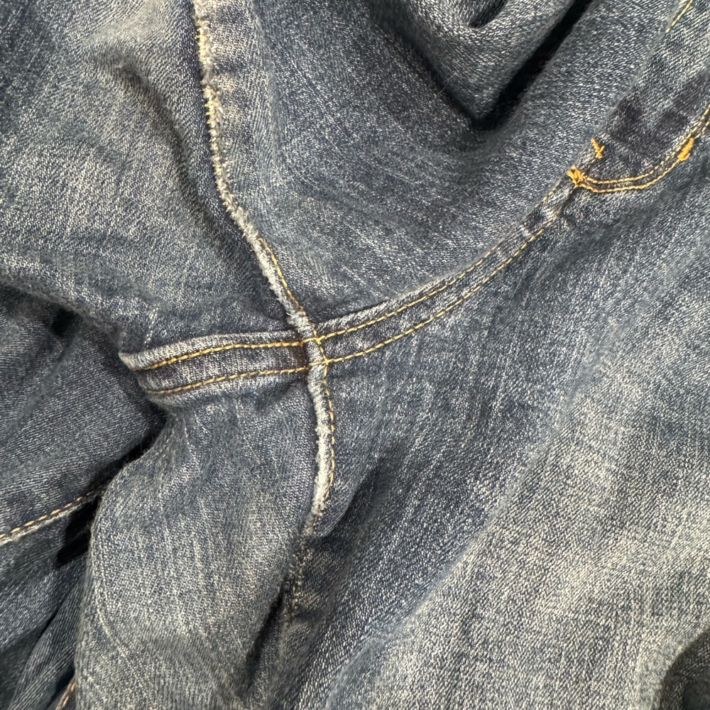 Old Navy Women's Straight Leg Blue Jeans - Picture 10 of 11